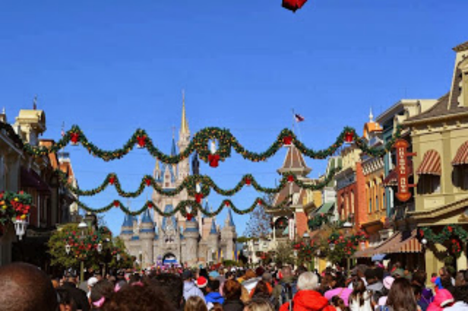 Top 10 Reasons for Visiting Walt Disney World at Christmas