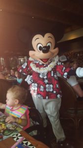Great tips for experiencing Ohana's character breakfast at Disney World's Polynesian Resort!