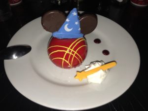 Pirates, Gumbo, and Fantasy! A Review of Disneyland’s Fantasmic! & Blue Bayou Dining Package