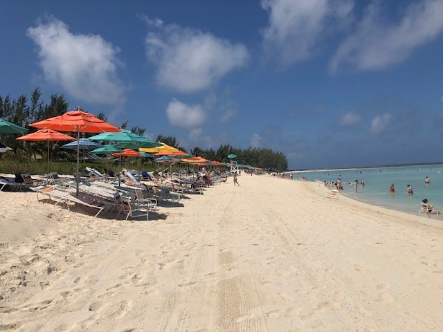 Serenity Bay: Castaway Cay’s Island Oasis for Adults