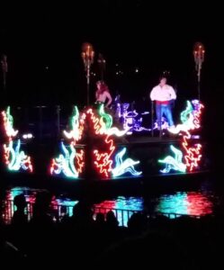 Stand by, Fast Pass or Dining Package...Which Fantasmic! Strategy Works for You?,