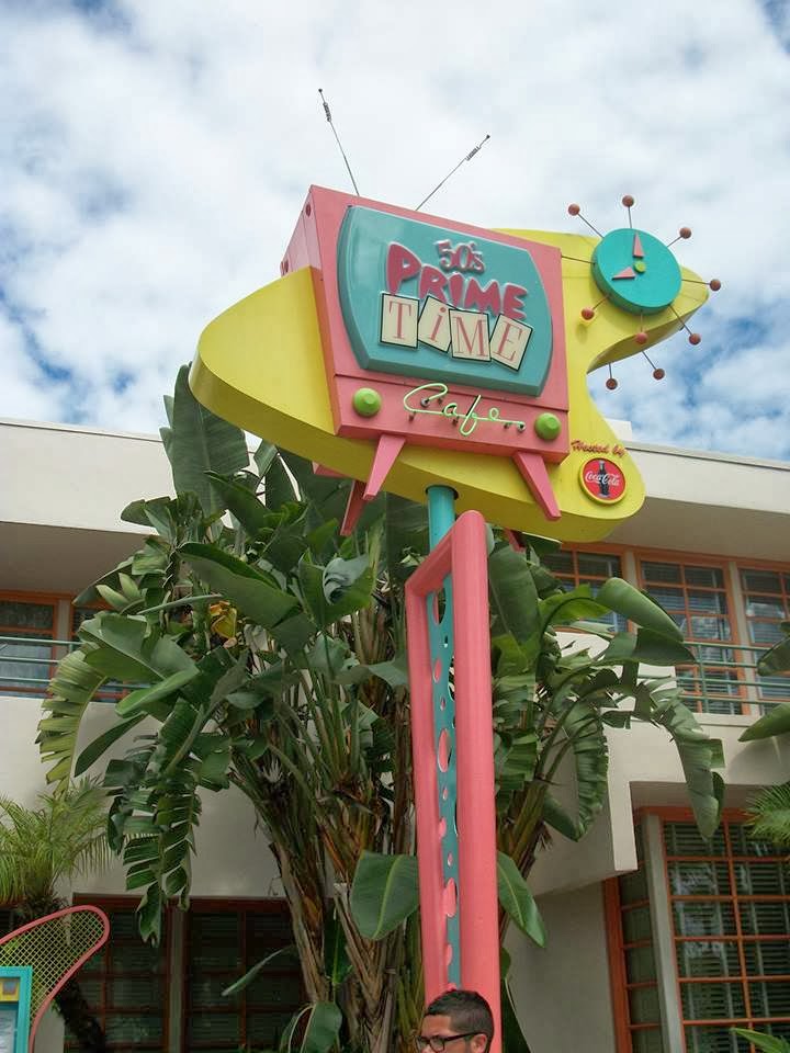 Why I Love Dining at The 50’s Prime Time Café at Walt Disney World