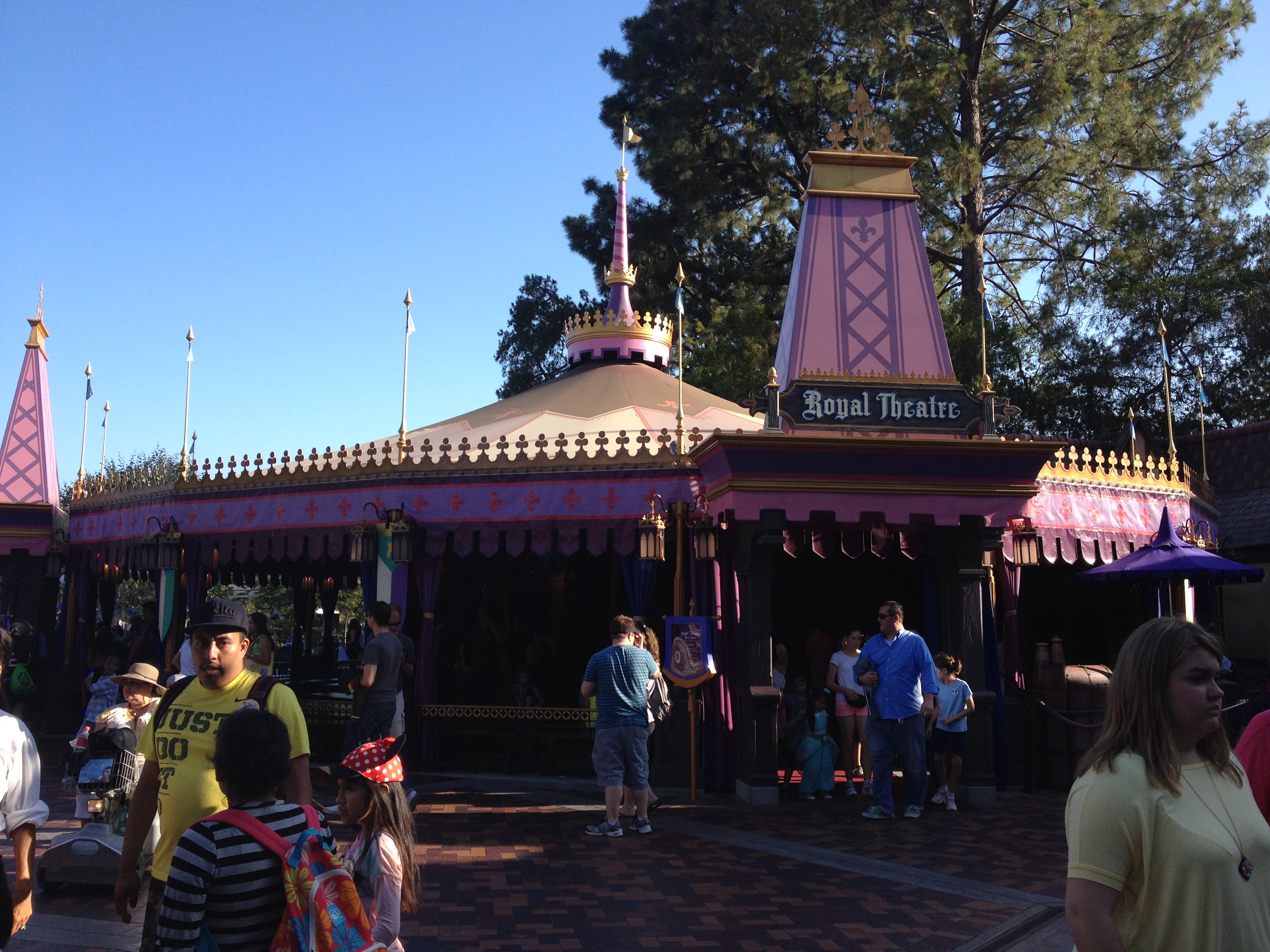 Top 10 Things Not to Miss at Disneyland