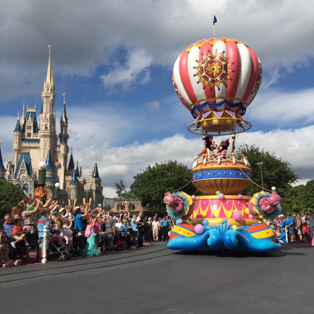 Should You Use FastPass+ For Parades and Shows at Walt Disney World?