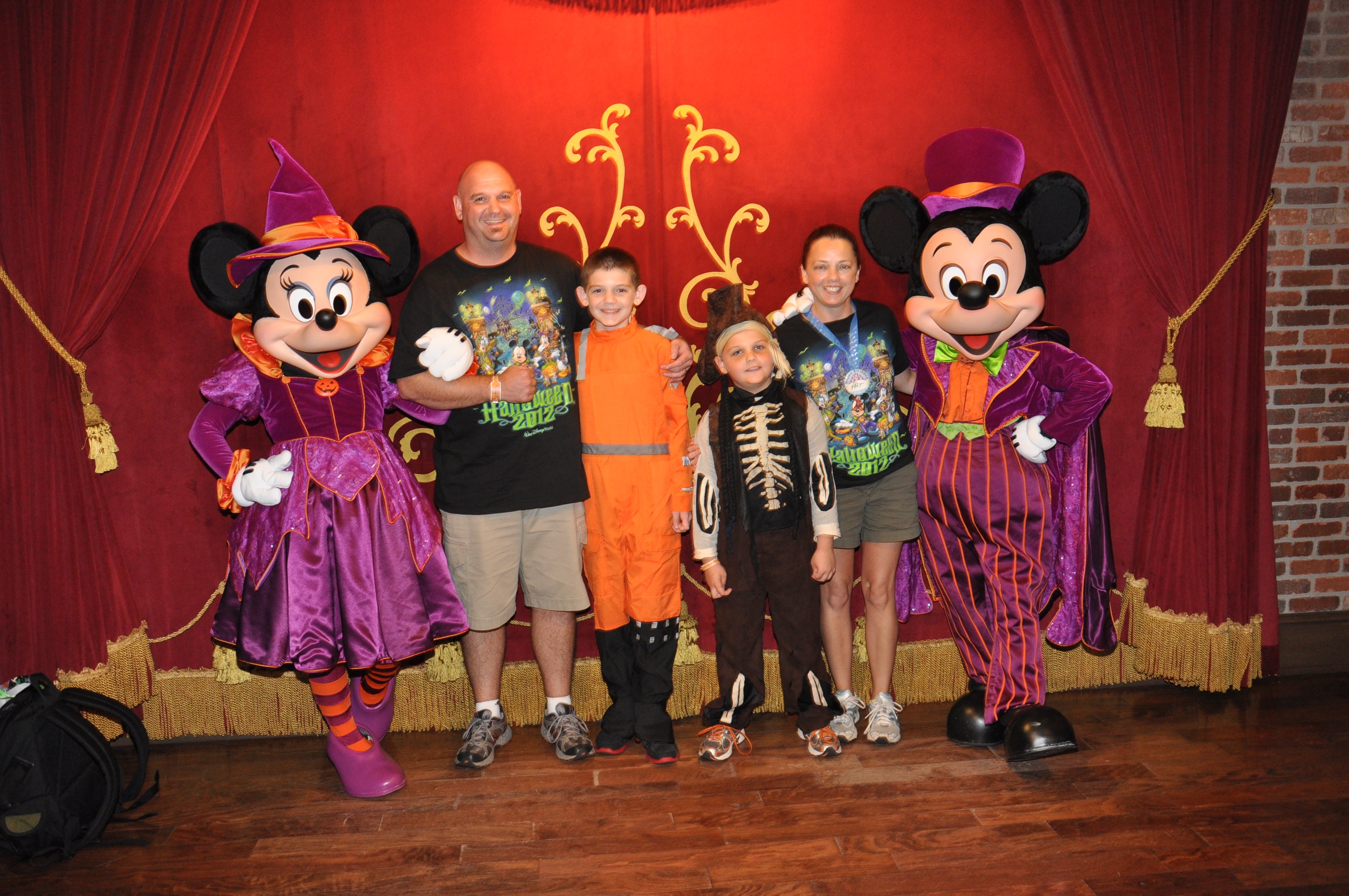 Join the Divas/Devos for a Halloween Photo Contest and a Chance to Win a Disney Gift Card!