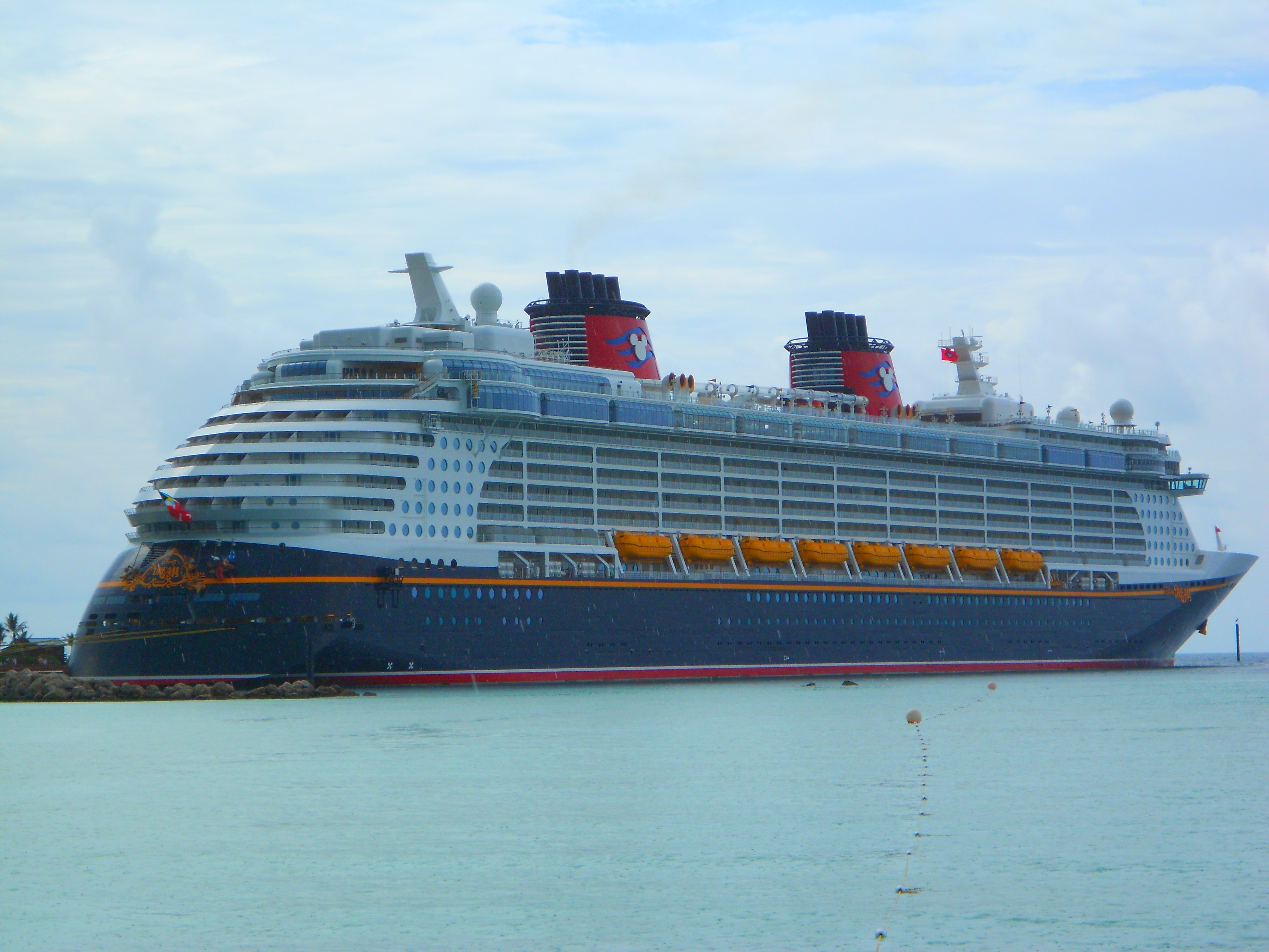 Tips for Getting Autographs on the Disney Cruise Line