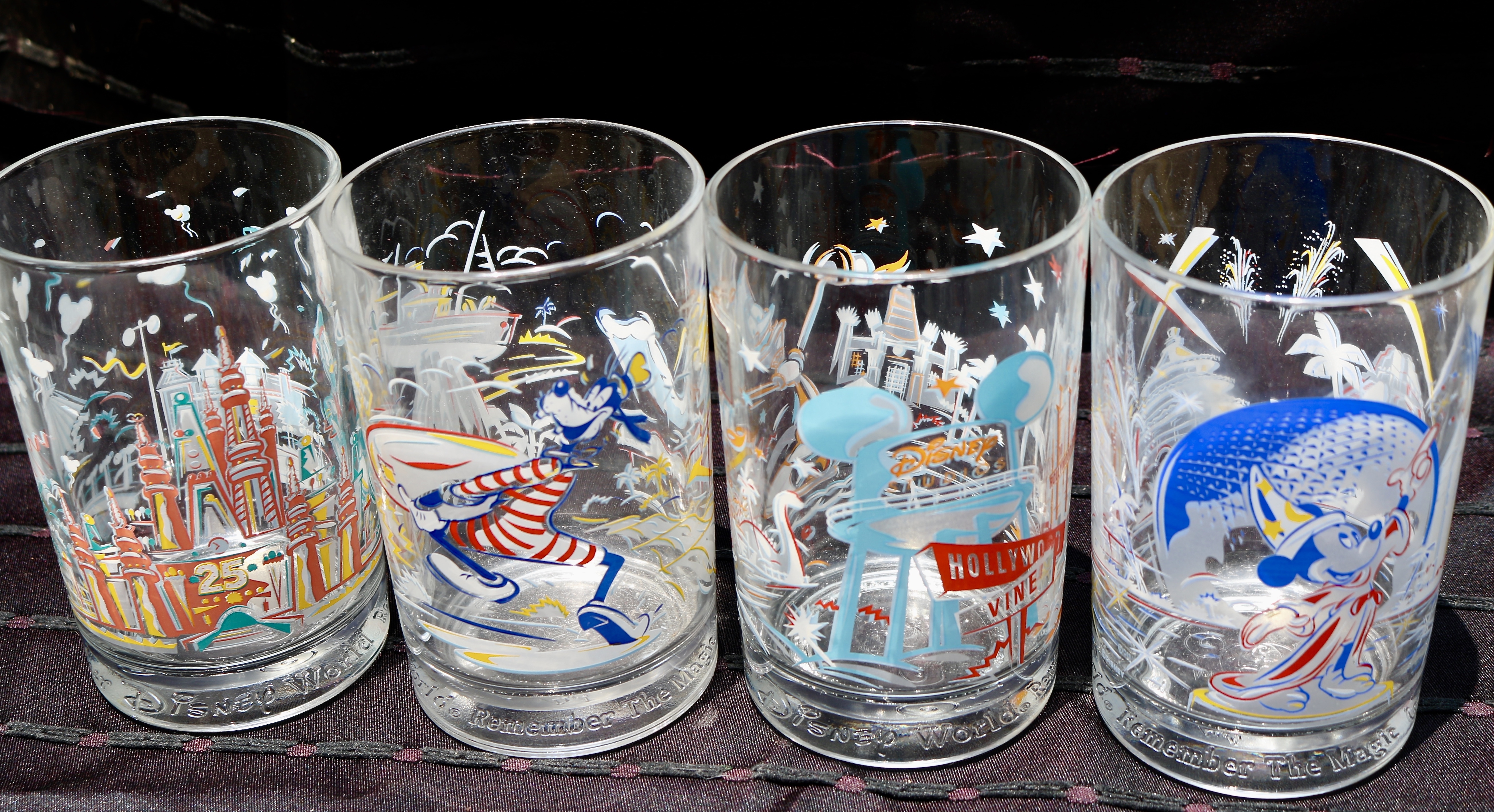 Walt Disney World 25th Anniversary glass set from McDonalds. Comes